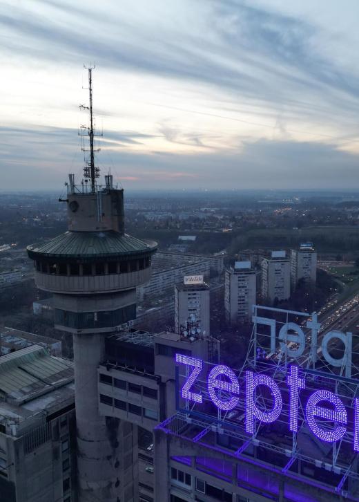 Snimanje dronom Beli Bombarder - slika Geneks Kule u Beogradu